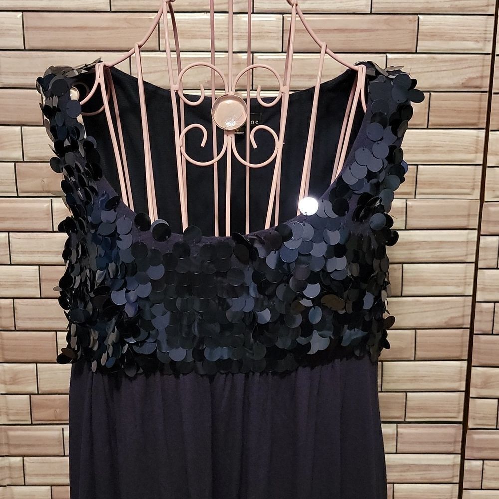 Twentyone sleeveless navy top Size L